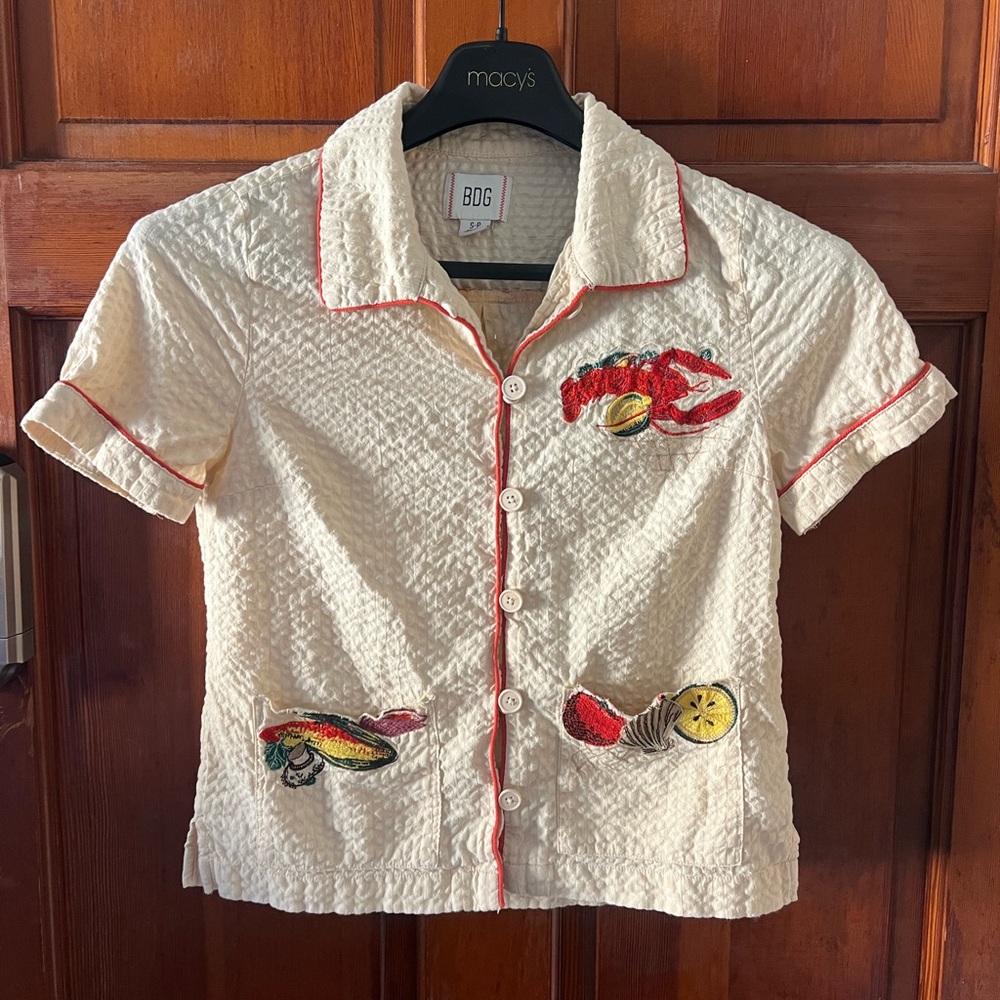 BDG Urban Outfitters Embroidered Lobster Button Up Top Small Nautical Vacation - Picture 12 of 12